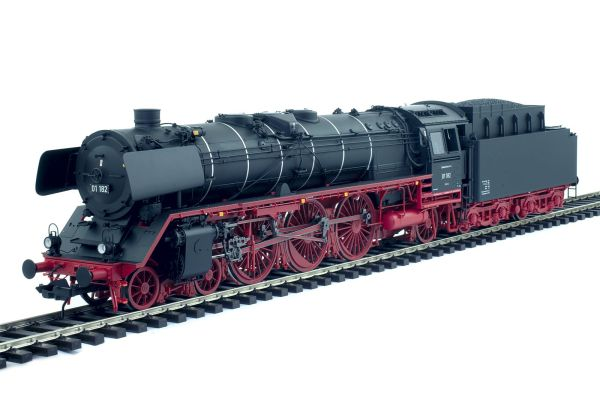 Schnellzugset Dampflok BR 01 + 2 St. Schürzenwagen